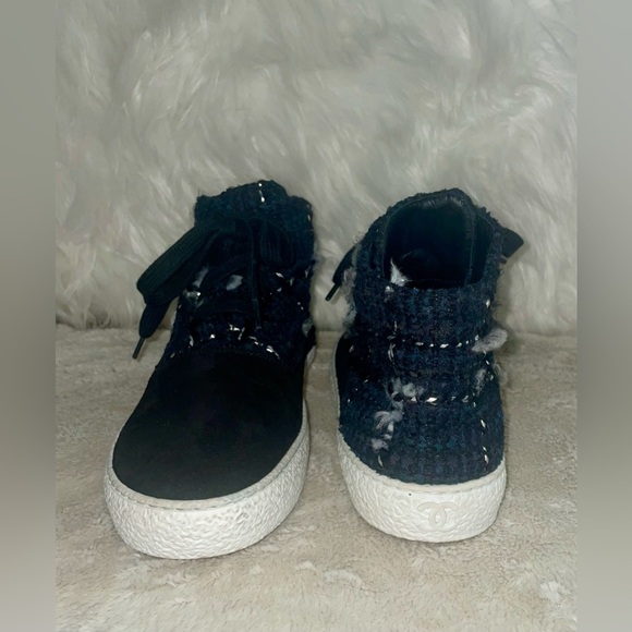 🔥CHANEL Woman’s Blk Suede Tweed Lace Up Sneakers Eur 39.5 / US 8.5 / Great Cond - Picture 6 of 10